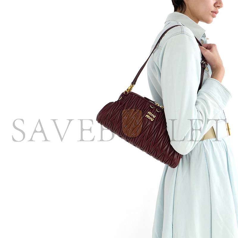 MIU MIU MATELASSÉ NAPPA LEATHER CLUTCH 5BF130 (28*14.5*10cm)